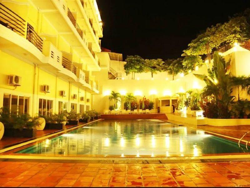 Serendipity Beach Resort Sihanoukville Exterior foto