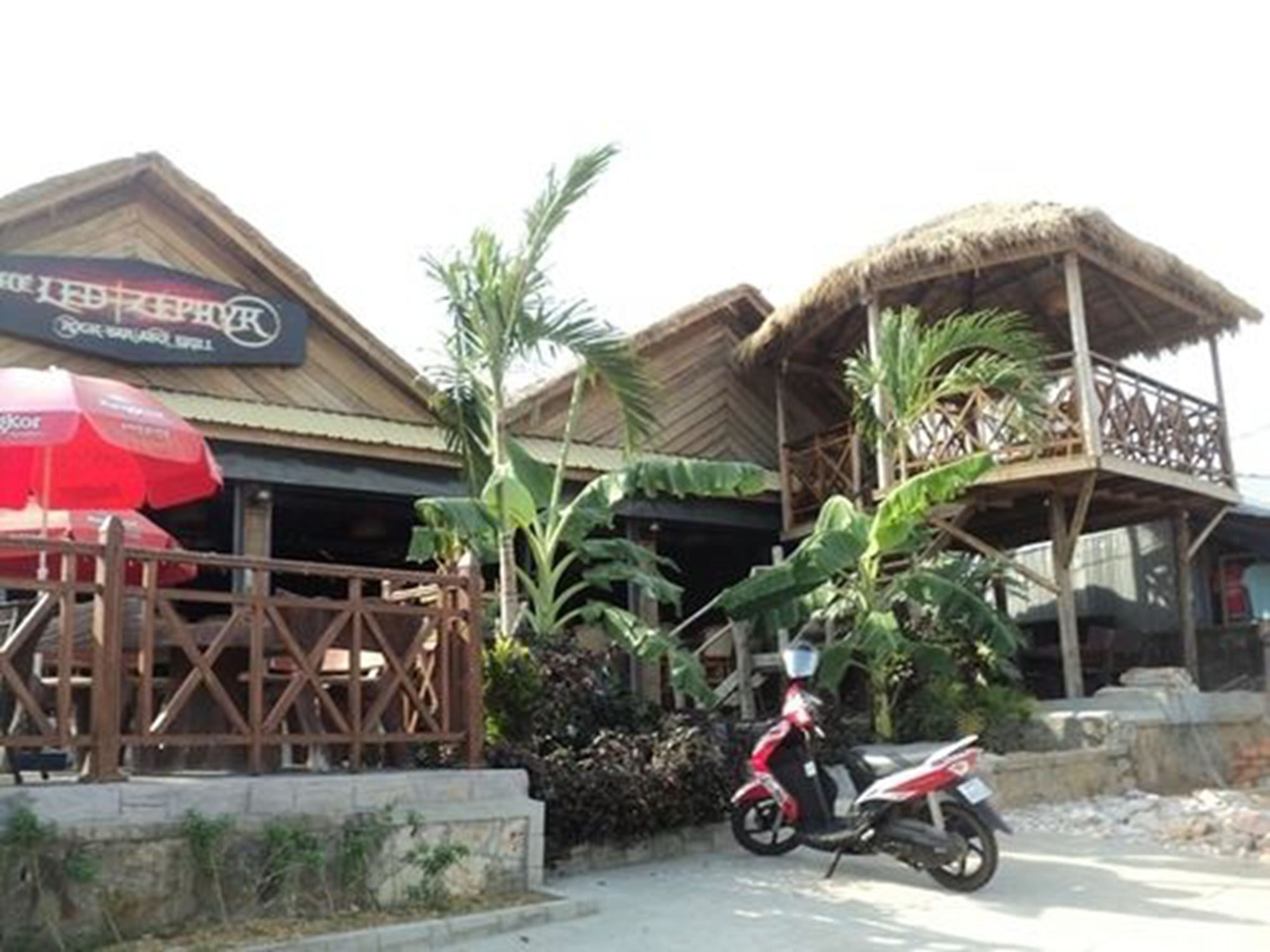 Serendipity Beach Resort Sihanoukville Exterior foto